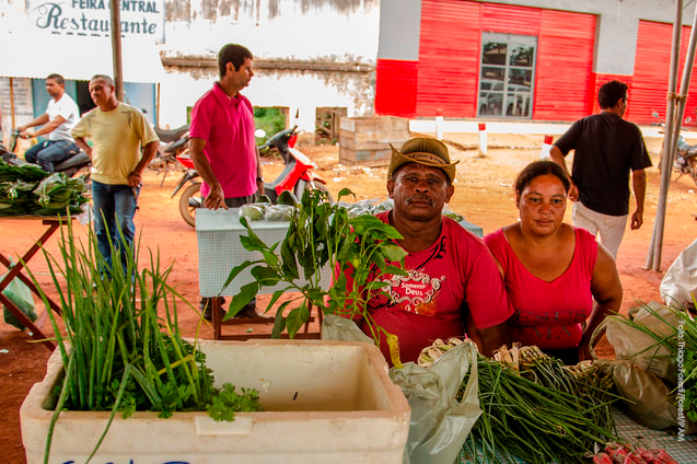 Produtores familiar em feira. Foto: Thiago Foresti/Forest/IPAM