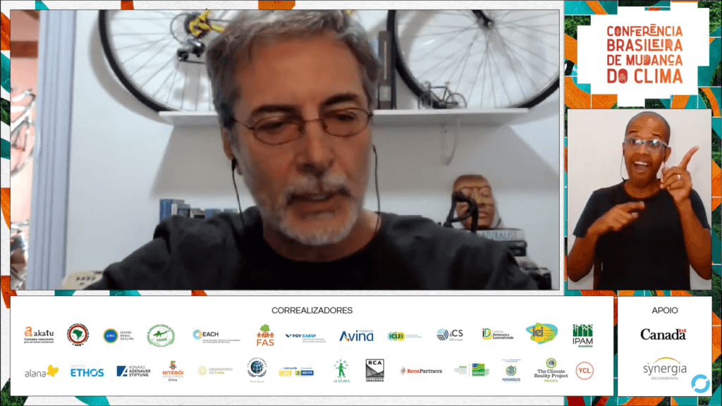 “Qualquer meta e qualquer desejo de combater as mudanças climáticas exige que a Amazônia seja preservada e recuperada” disse Paulo Moutinho durante a Conferência Brasileira de Mudanças Climáticas
