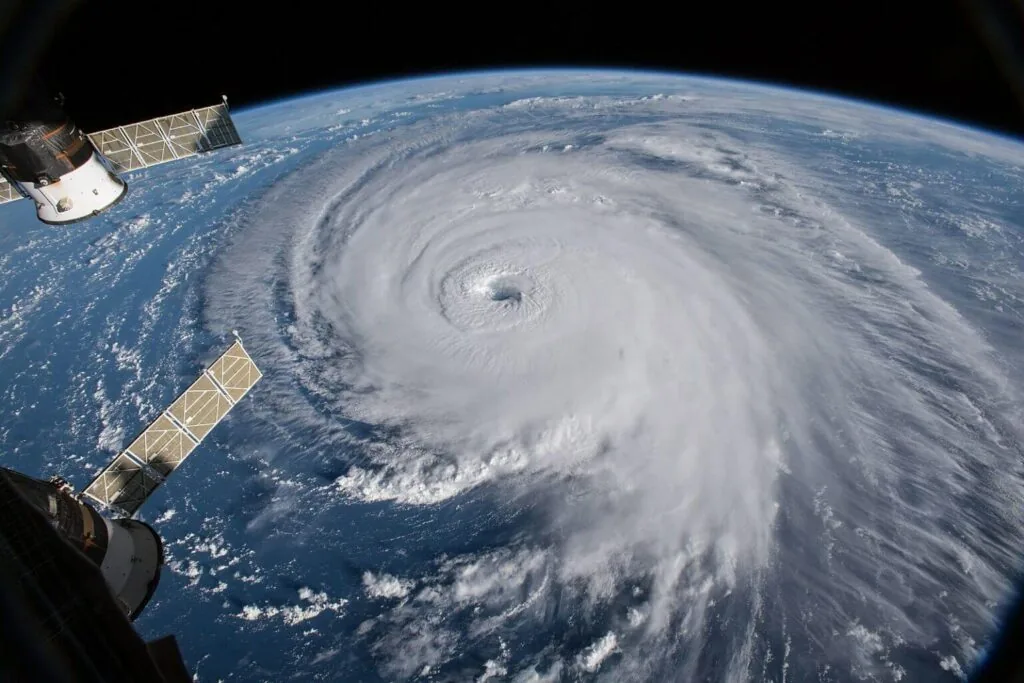 Furacão Florence sobre o Oceano Atlântico, fotografado da Estação Espacial Internacional em 2018 (Foto: Nasa)