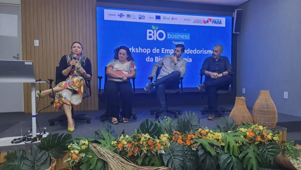 Alcilene Cardoso, pesquisadora de desenvolvimento territorial do IPAM, participa de mesa de diálogo no Biobusiness Tapajós. (foto: reprodução/arquivo pessoal)