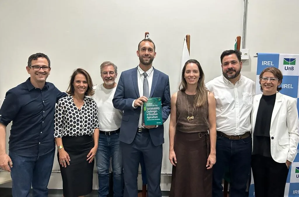 Book proposes improvements to the sustainability of Brazilian agriculture