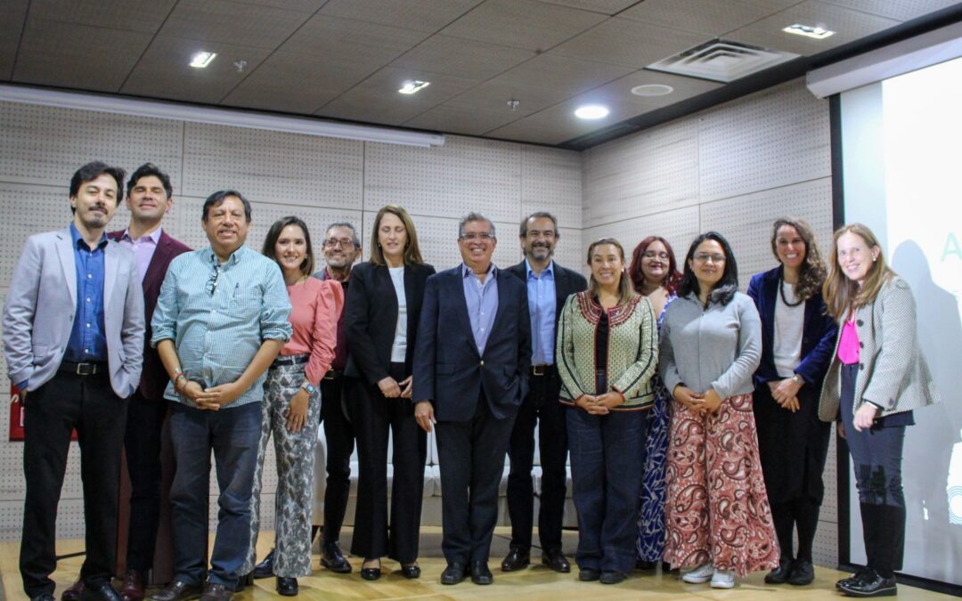 André Guimarães apresenta Agenda de Ação da COP30 para ONGs da Colômbia