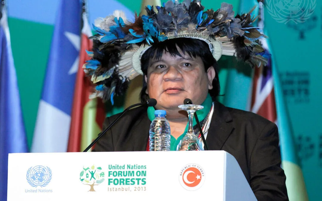 Líder indígena defende floresta como caminho ao equilíbrio climático